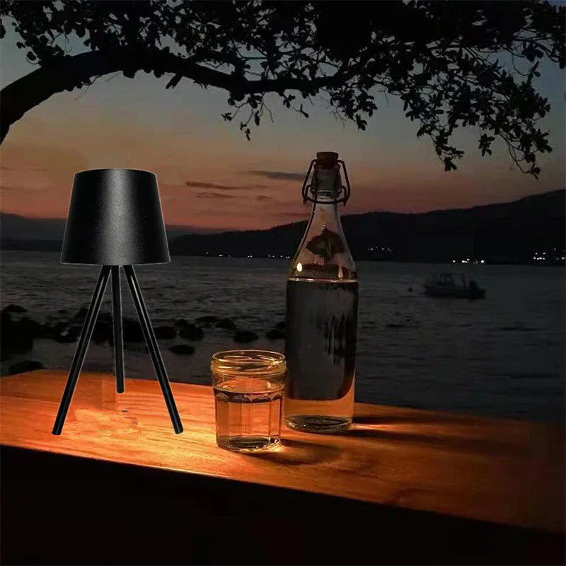 AdjustaLite – Lampe de table moderne avec support réglable