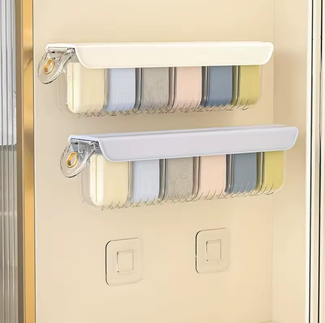 Boîte de rangement pour sous-vêtements et chaussettes murale
