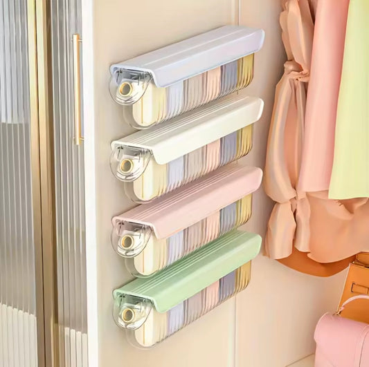 Boîte de rangement pour sous-vêtements et chaussettes murale