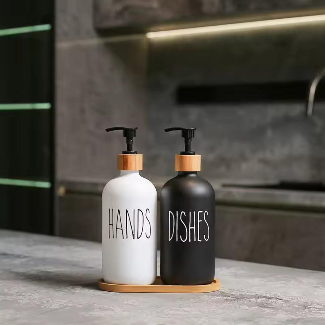 Mains et distributeur de savon