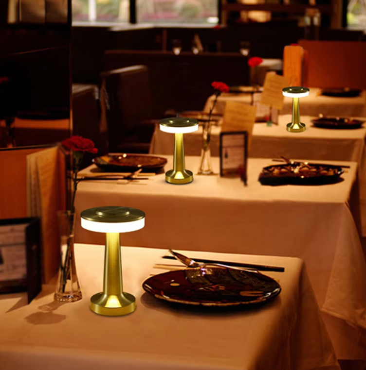 Lampe de table LED sans fil à batterie avec variateur via écran tactile