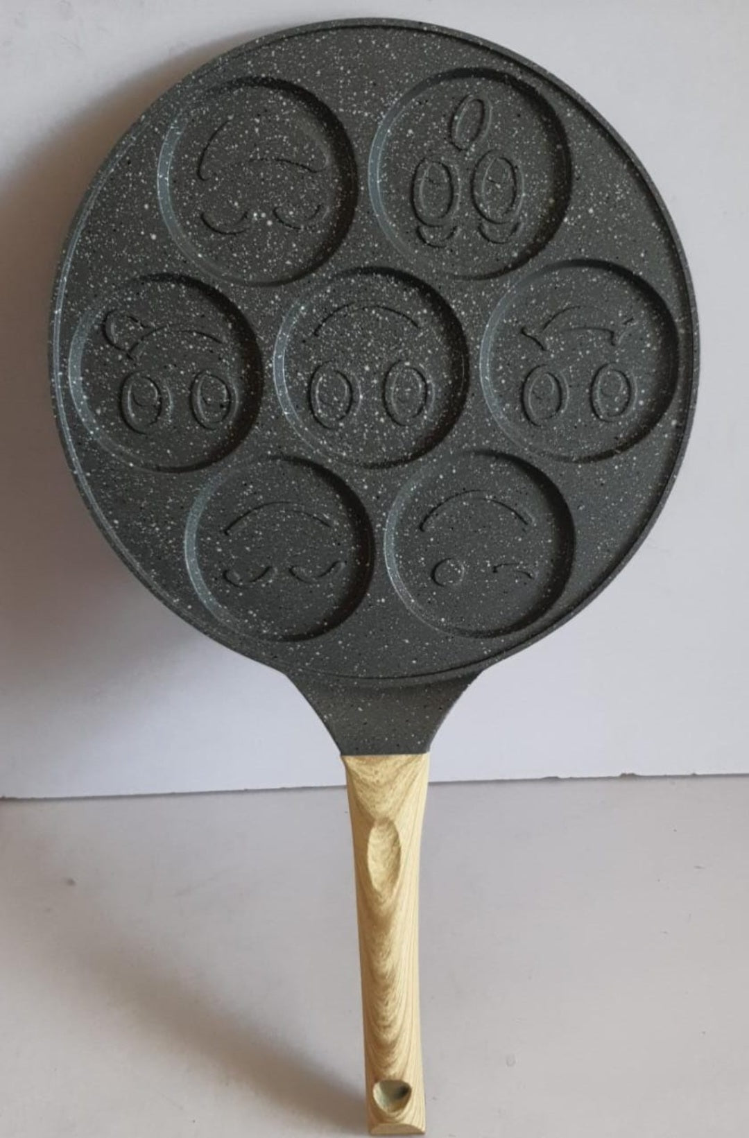 Poêle à pancake en granit lourd avec 7 emplacements en forme de smiley