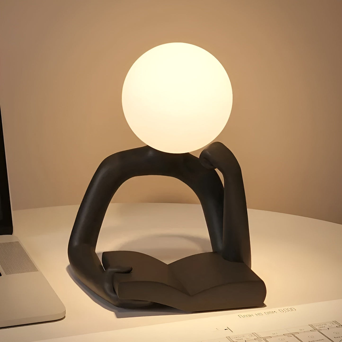 LuxLume Lampe de Table Designer Raffinée – Art Moderne avec Éclairage Ambiant