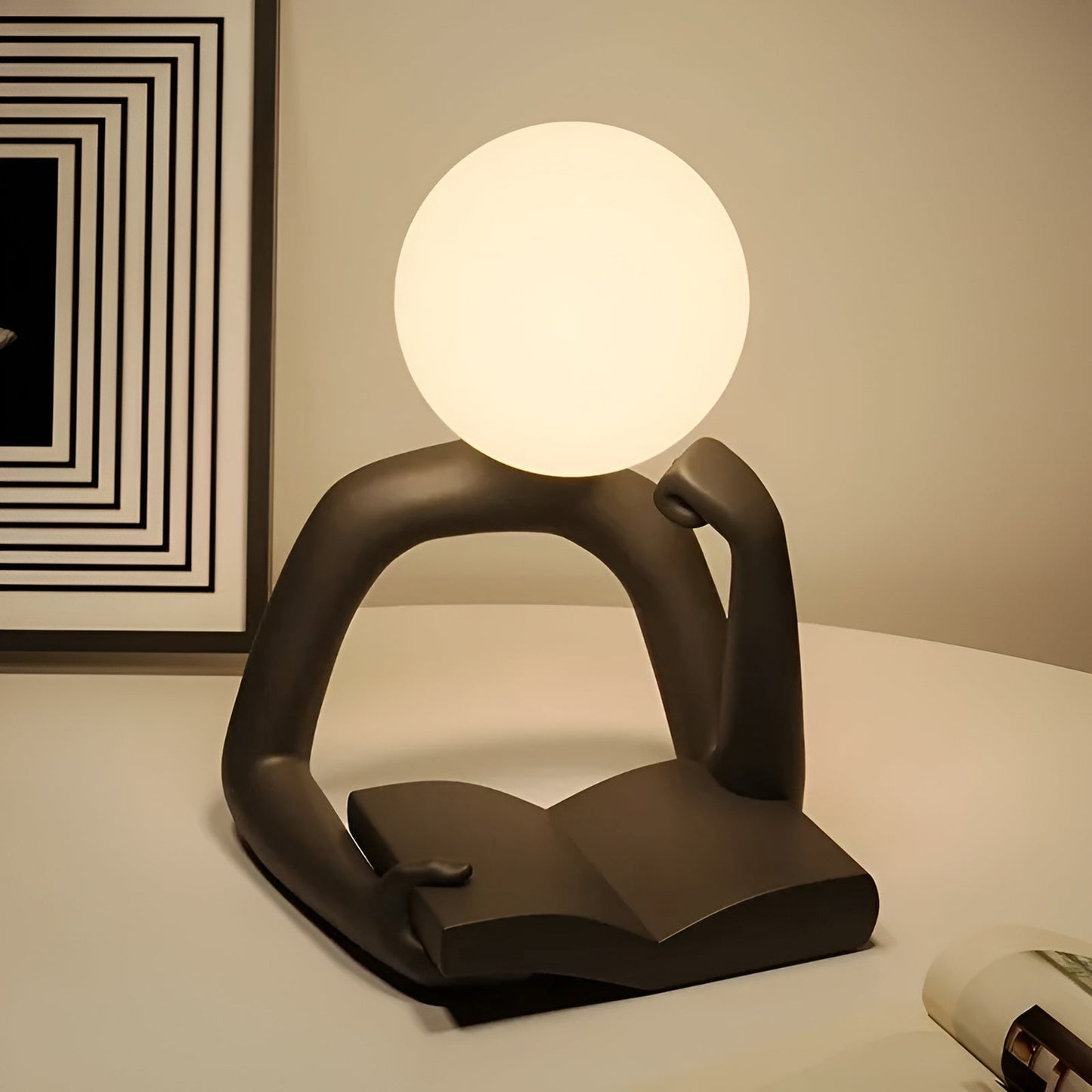 LuxLume Lampe de Table Designer Raffinée – Art Moderne avec Éclairage Ambiant
