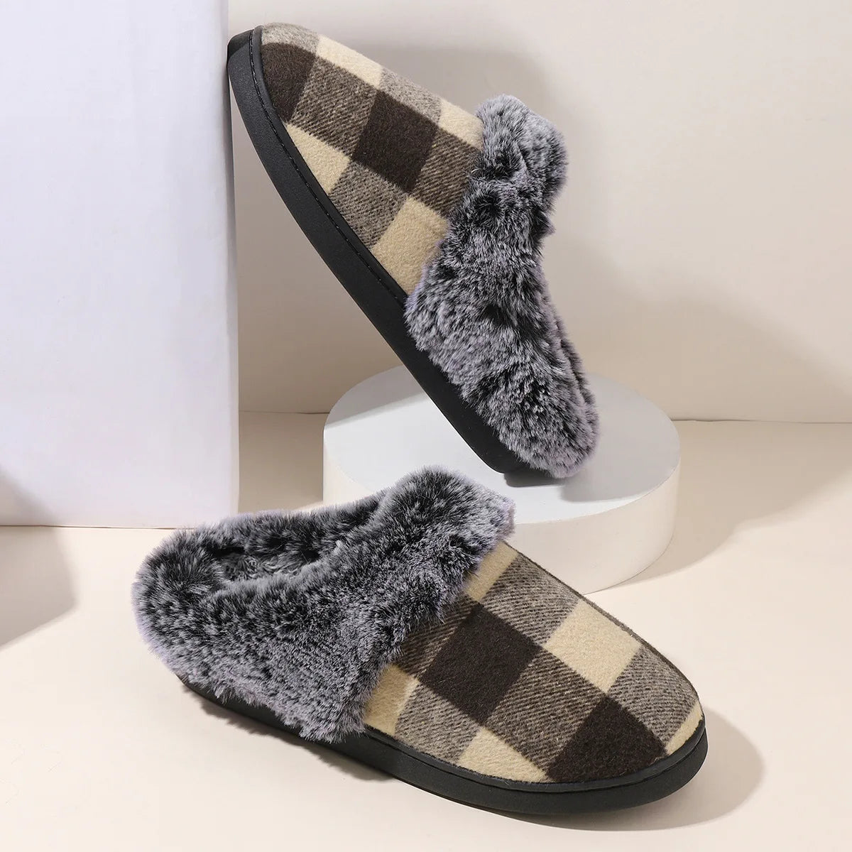 Velvet Vibes Pantoufle - Pantoufles d'hiver adaptées aux enfants en laine et coton avec semelle antidérapante