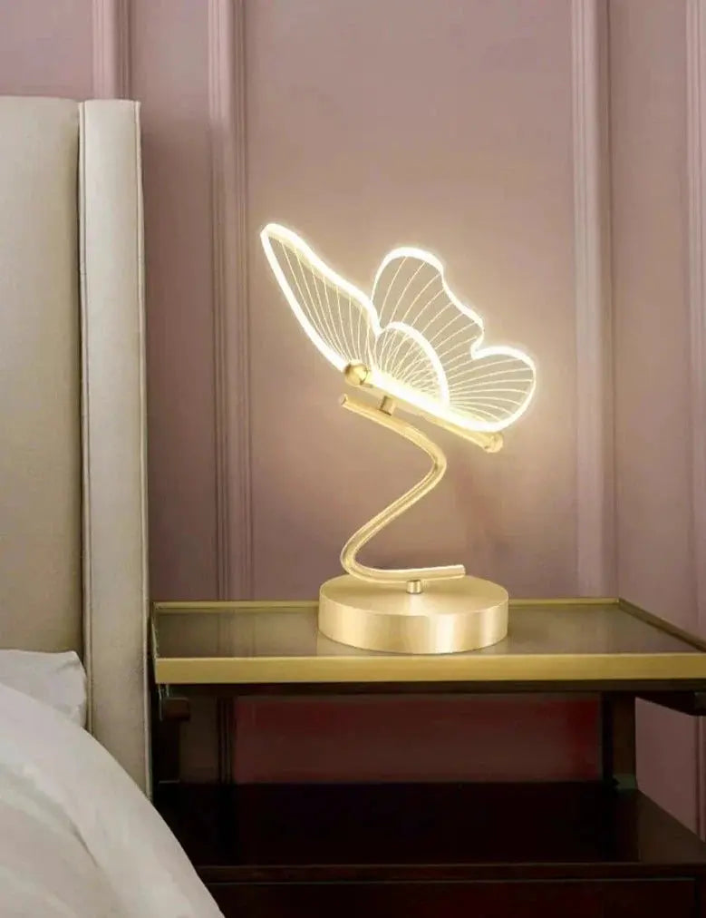 PapillonLumière - Lampe de Table Design Luxe en Forme de Papillon