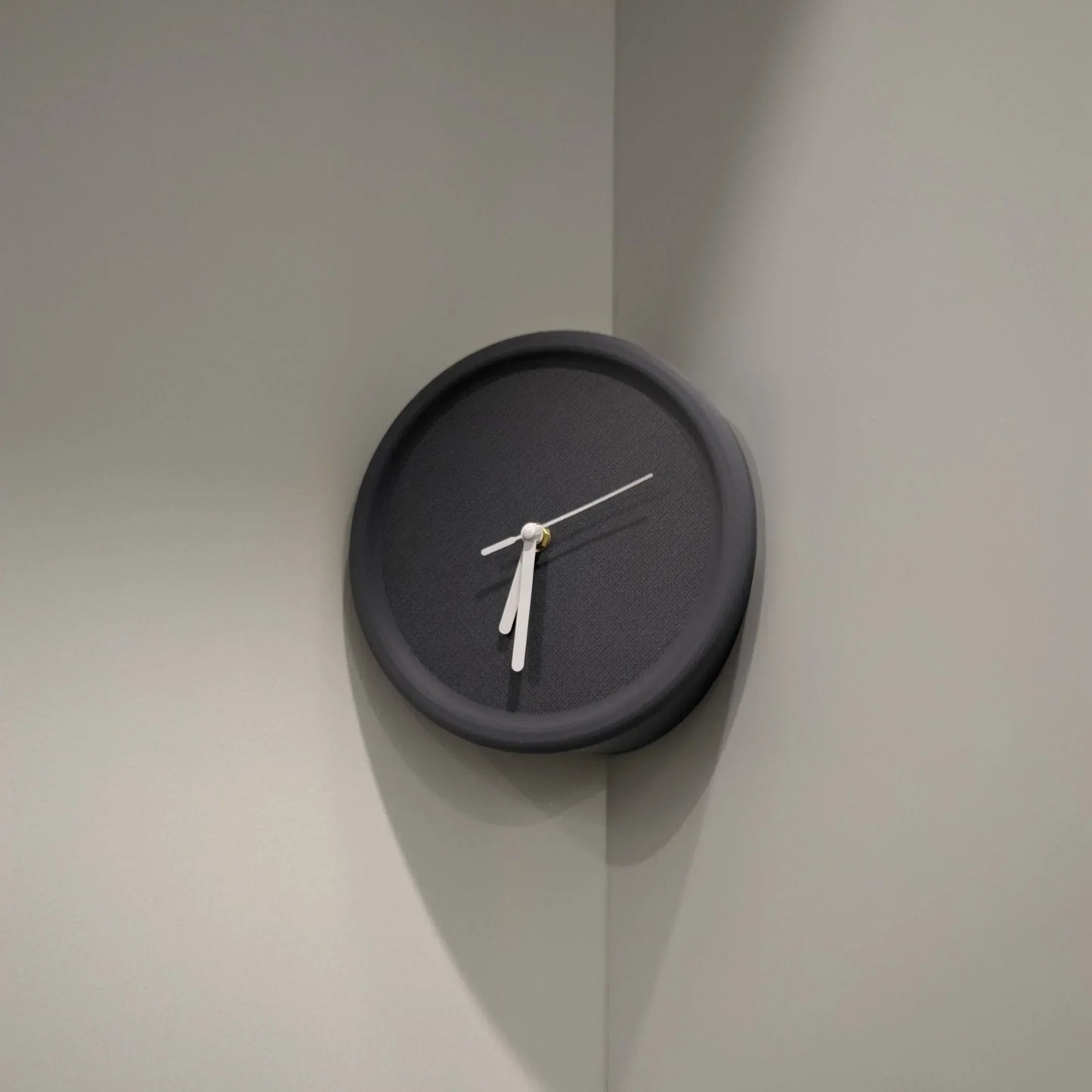 SilentCorner Horloge - Horloge mural silencieux élégant sans perçage