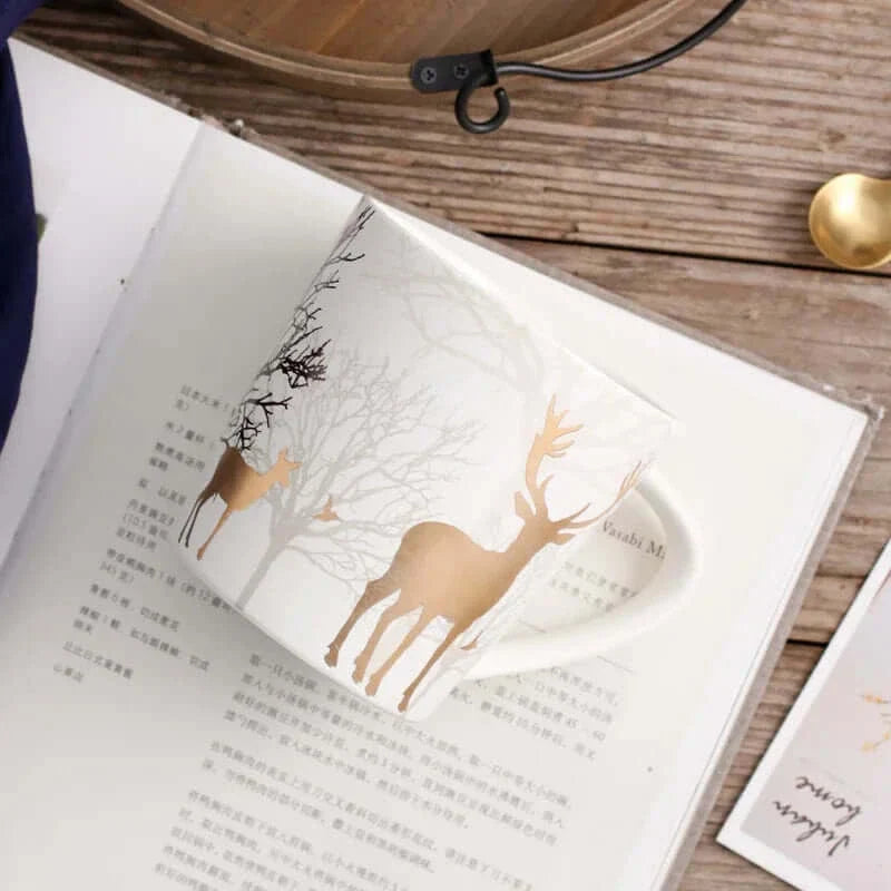 Tasses à café en céramique heureuses