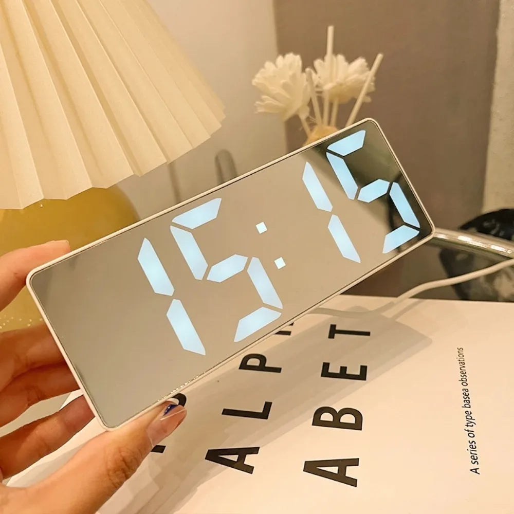 Réveil Miroir LuxTime – Réveil Électronique LED avec Fonction Alarme