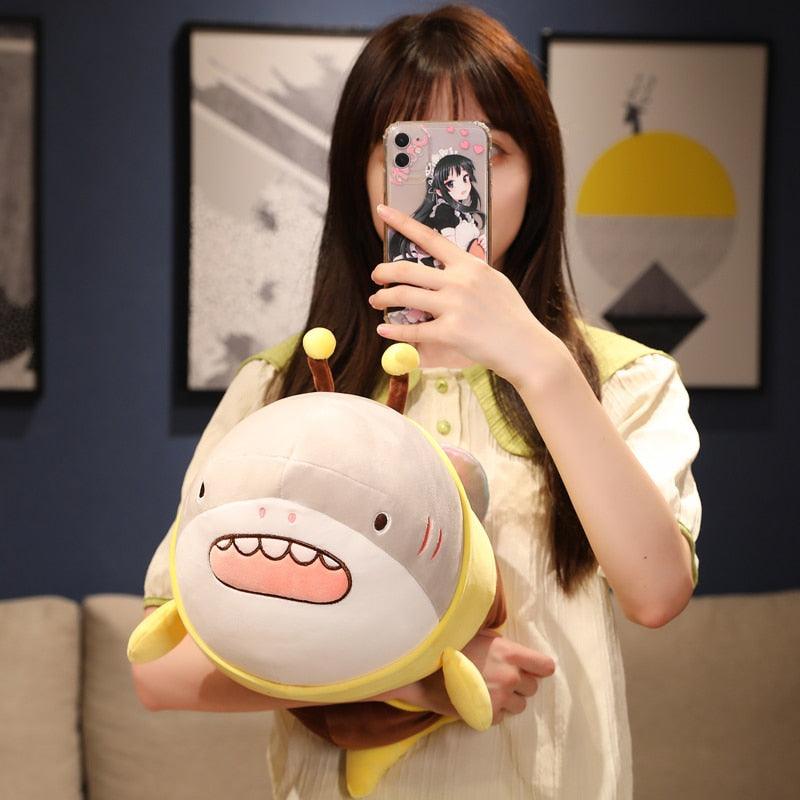 Floroux le requin - Figurine en peluche amusante pour un chez-soi joyeux