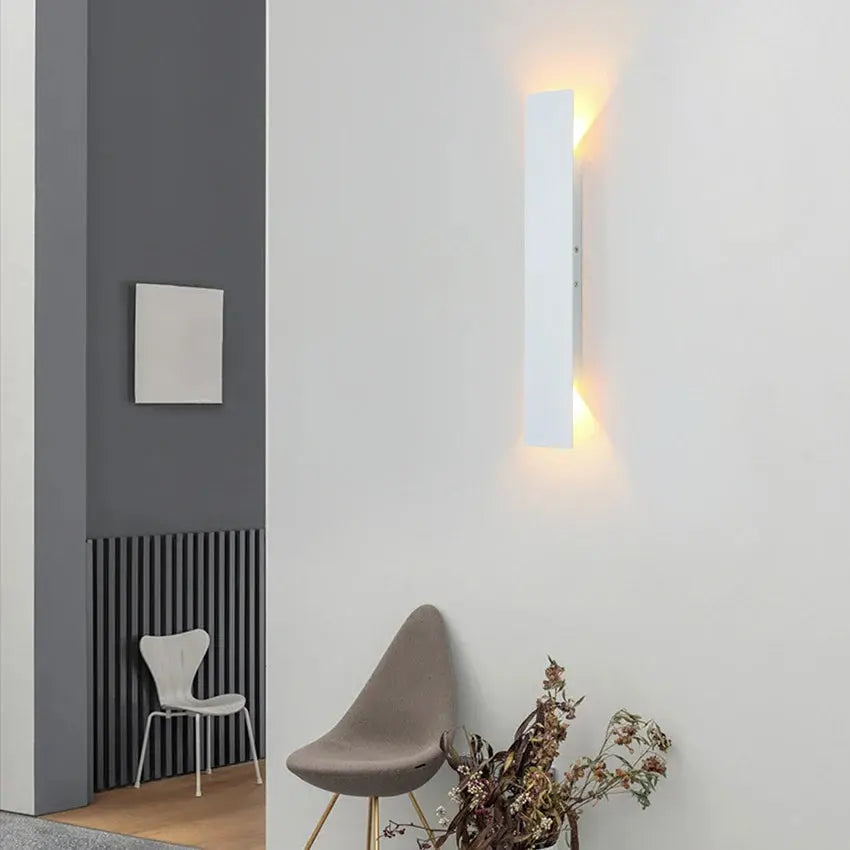 LumièreÉclat - Luminaire Mural LED Moderne et Élégant