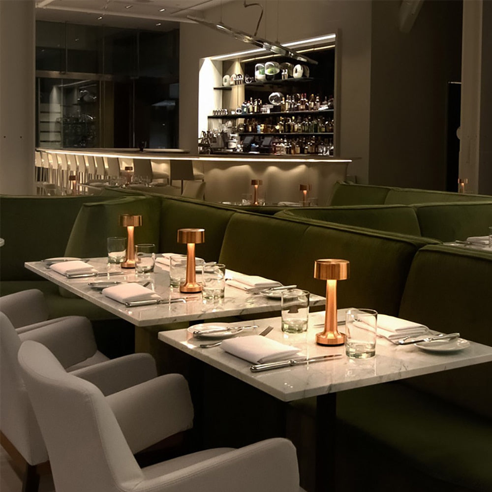 Muno Lampe de table LED sans fil rechargeable pour restaurant et bar