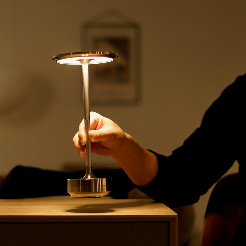 LumiArt - Lampe à Poser Contemporaine et Épurée