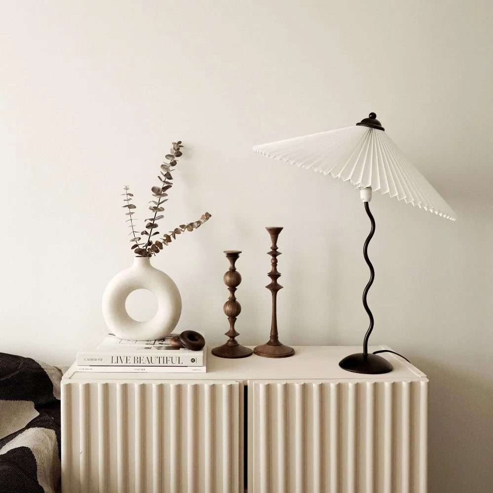 Floroux - Lampe de table LED en arc pour une ambiance moderne
