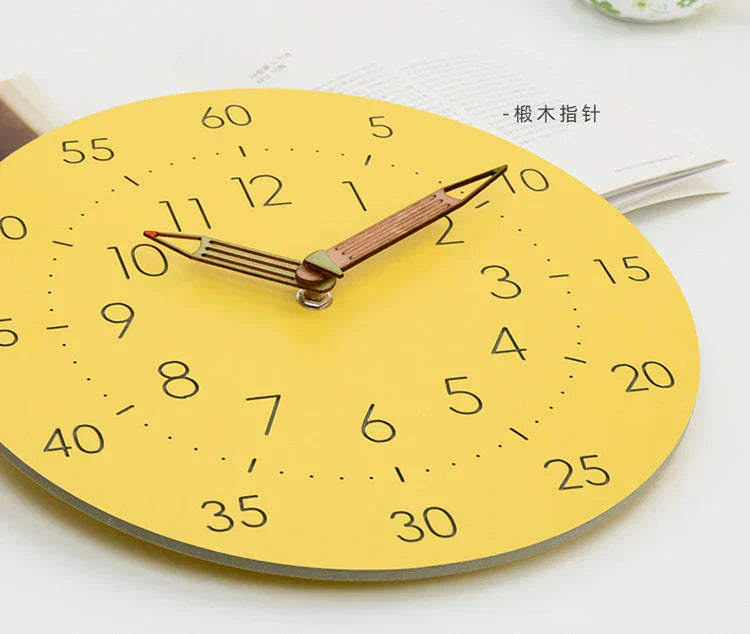 Floroux | Horloge à crayon créatif