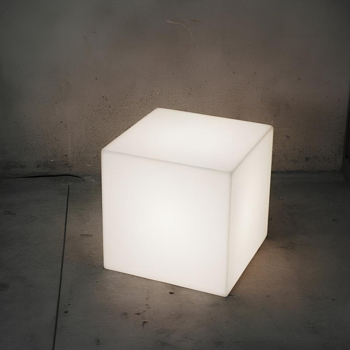 Floroux Cubic Garden Lamp | LED Outdoor Lighting | Solar | Elegant Design