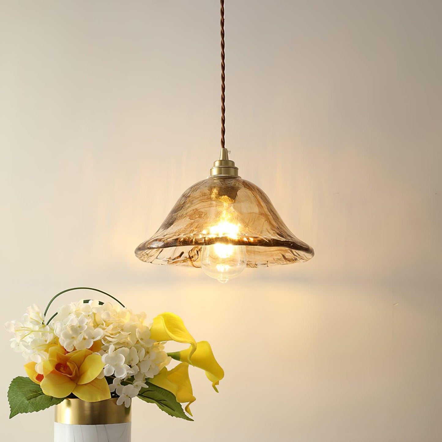 Suspension en verre brun Floroux