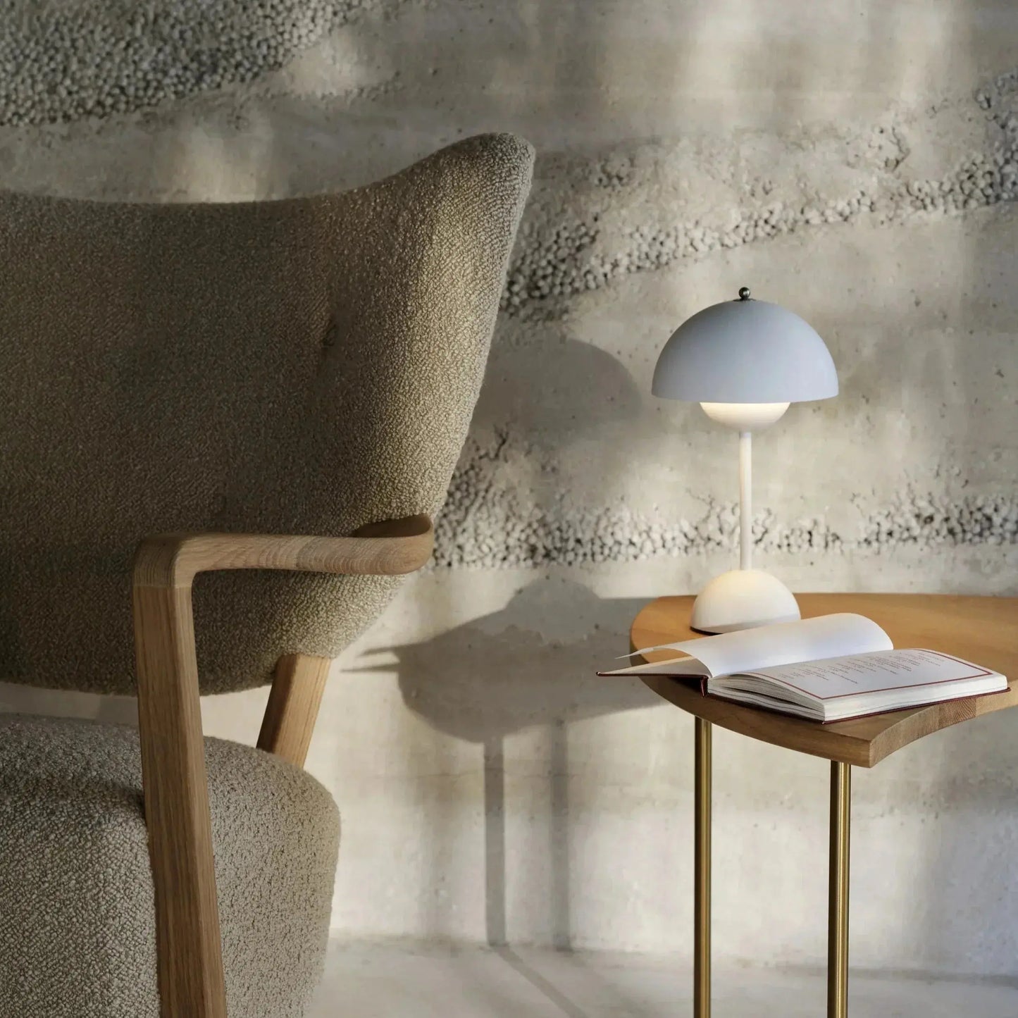 LunarGlow - Lampe de table LED pour une ambiance élégante