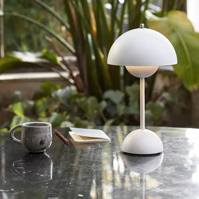 LunarGlow - Lampe de table LED pour une ambiance élégante