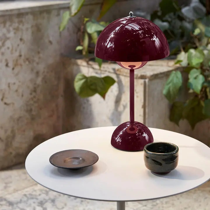 LunarGlow - Lampe de table LED pour une ambiance élégante
