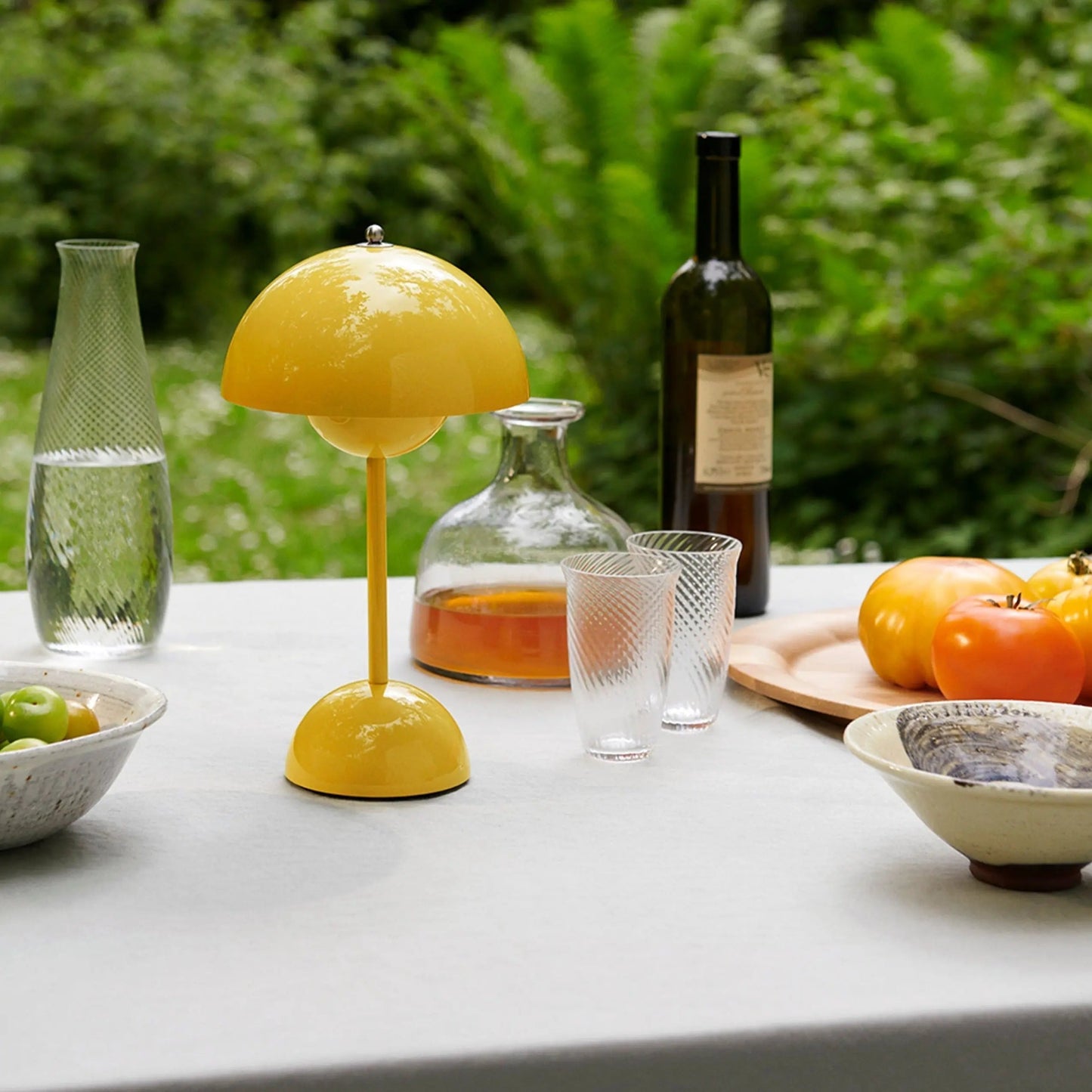 LunarGlow - Lampe de table LED pour une ambiance élégante