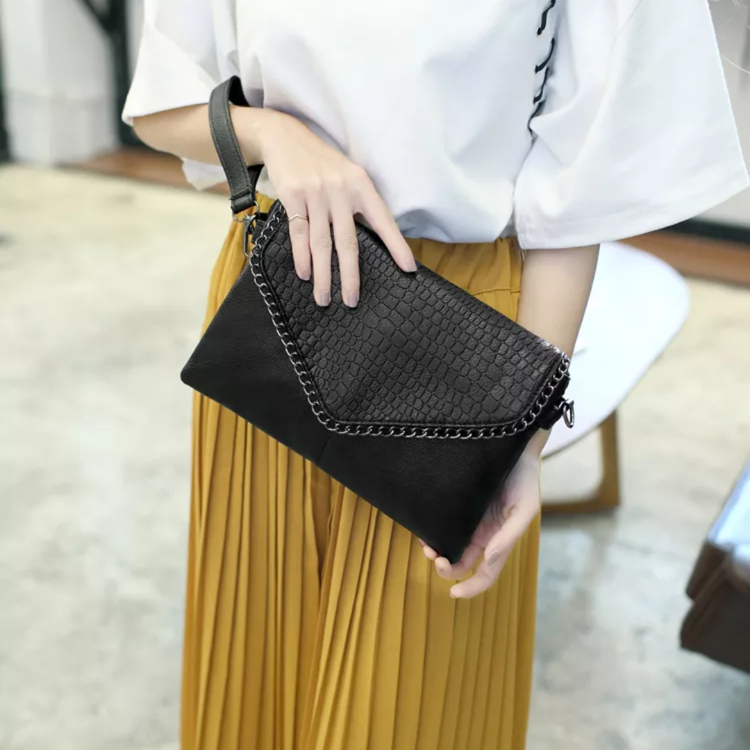 Alexa Clutch – Élégance Intemporelle dans la Mode