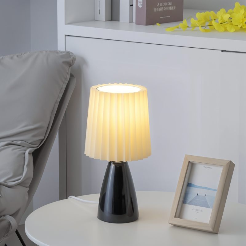 Floroux – Lampe de table élégante pour un éclat confortable et moderne