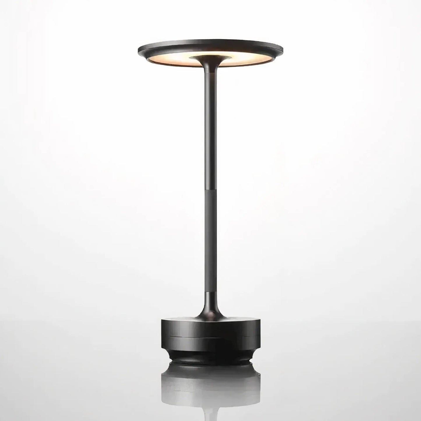 Lampe de Table Designer Thomas - ElegantGlow par LumenArt