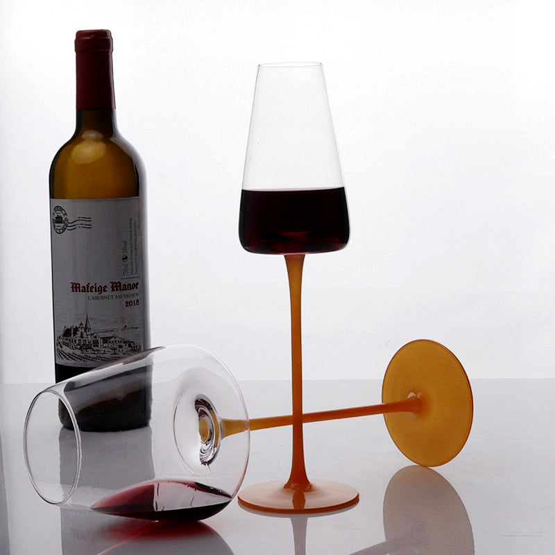 Coupes en verre contrastant laqué piano