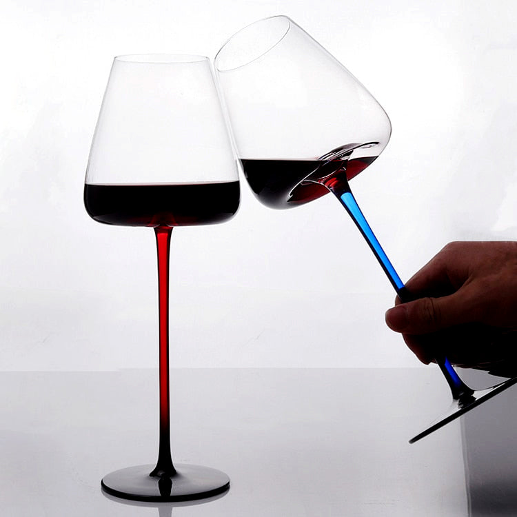 Coupes en verre contrastant laqué piano