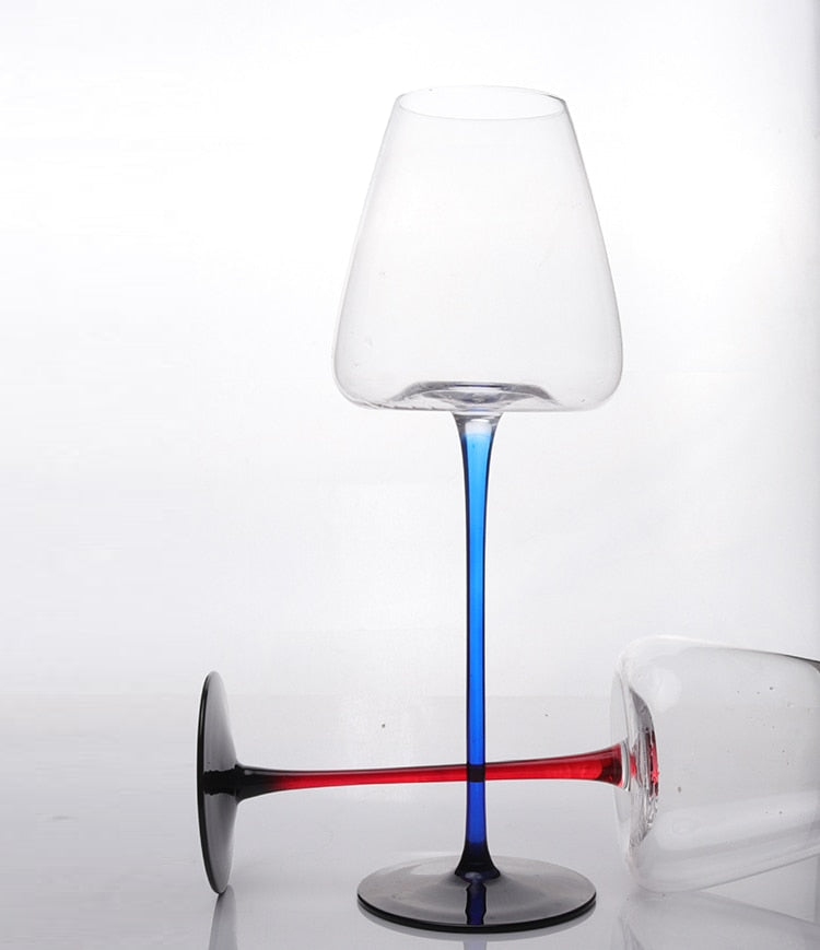 Coupes en verre contrastant laqué piano