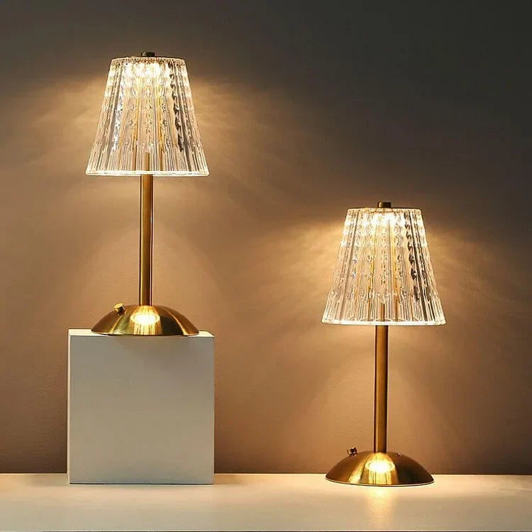 Alise - Lampe de table rechargeable en cristal doré