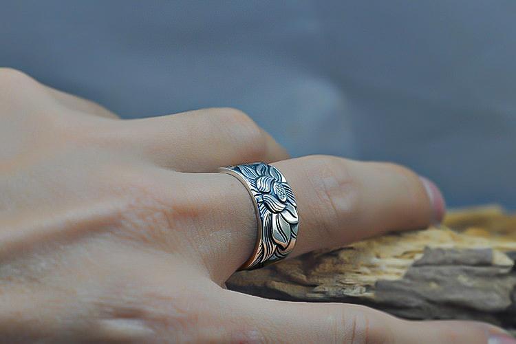 Anneau Lotus Sutra Argent Élegant | Design Unique et Tendance