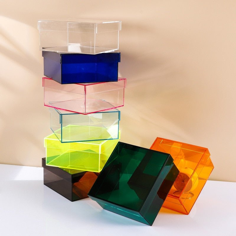 Coffre de rangement coloré en acrylique avec couvercle