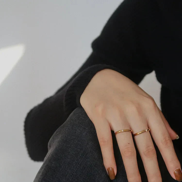 Bague en zirconium minimaliste élégante - Leona