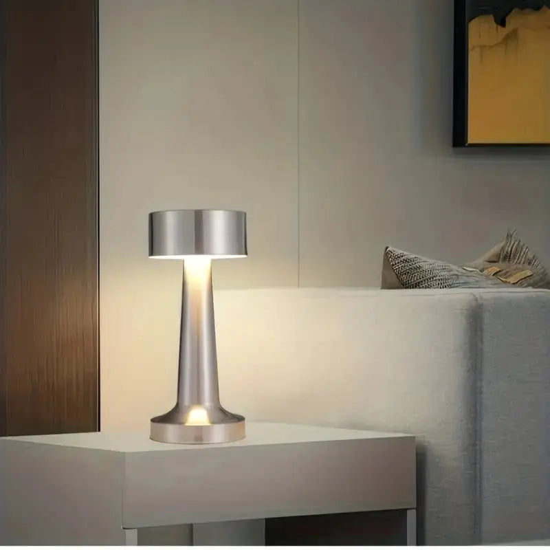 RetroGlow - Élégante lampe de table rétro