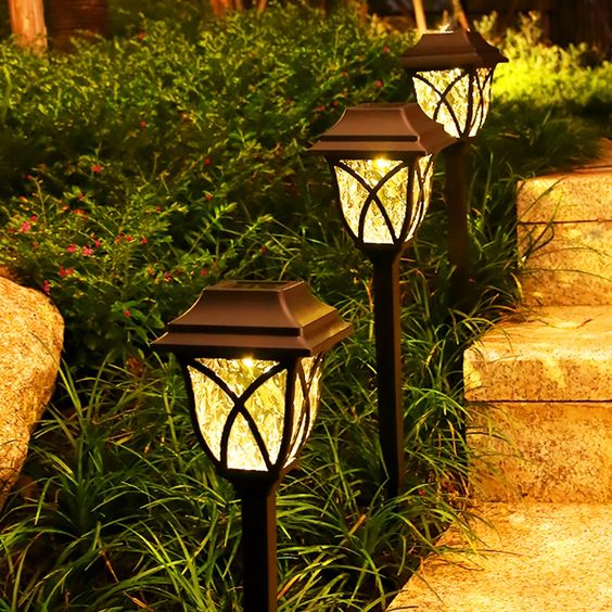 Floroux | Lumière de jardin LED moderne et luxueuse