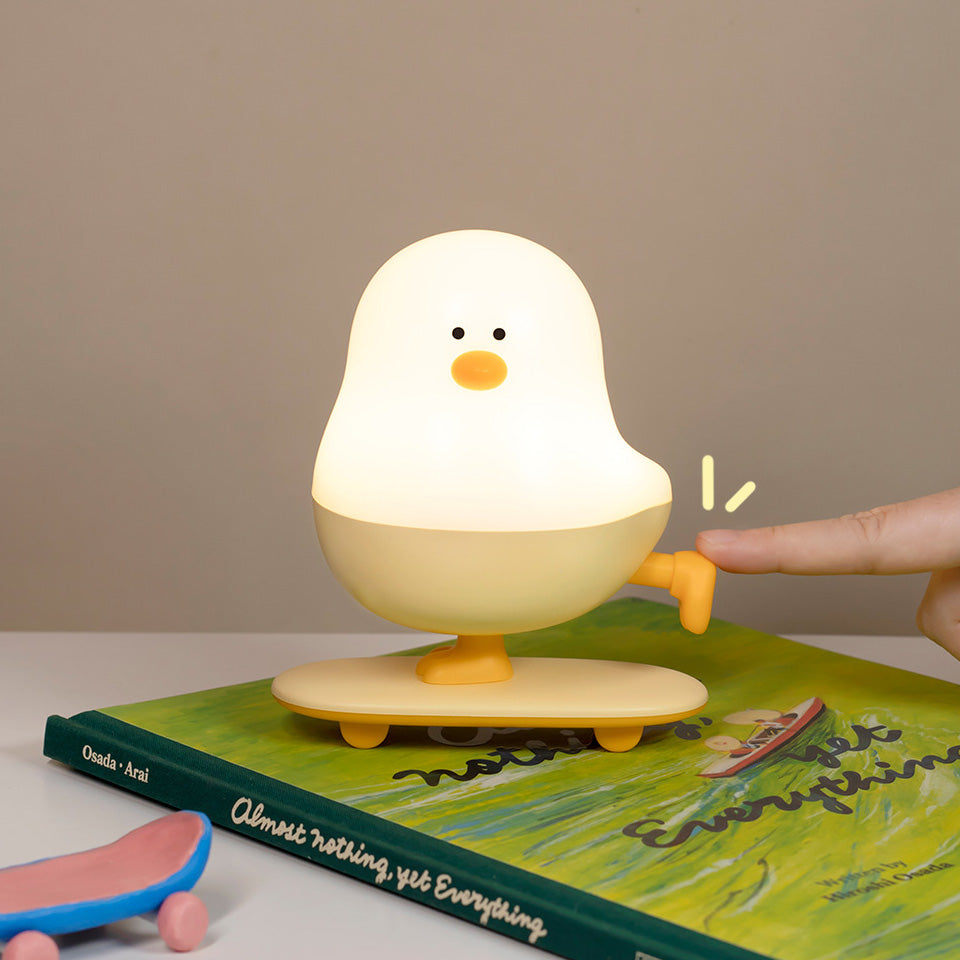 Lampe de nuit LED en silicone squeaky skateboard chicken - Cadeau parfait pour les enfants et les filles