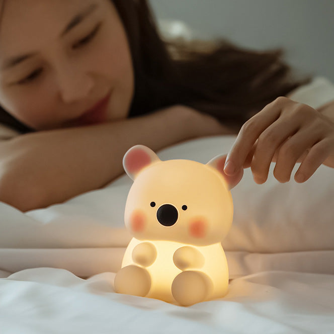 Lampe de nuit LED Koala en silicone moelleux avec chapeau - Cadeau parfait pour les enfants et les filles