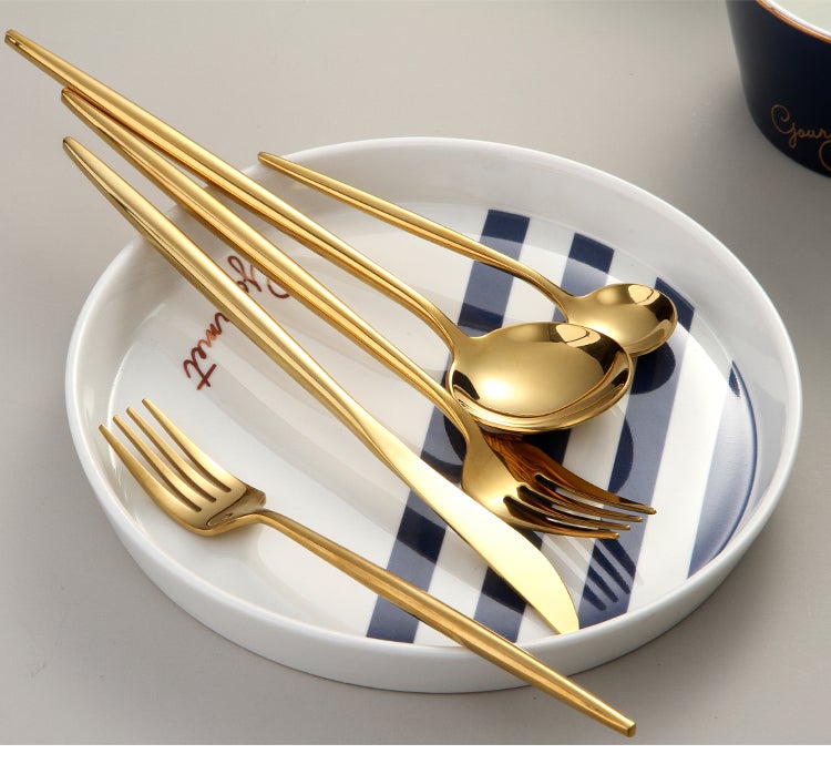 RoyalGlimmer Ensemble de Couverts Dorés - Ensemble de Couverts Dorés pour une Table Luxueuse