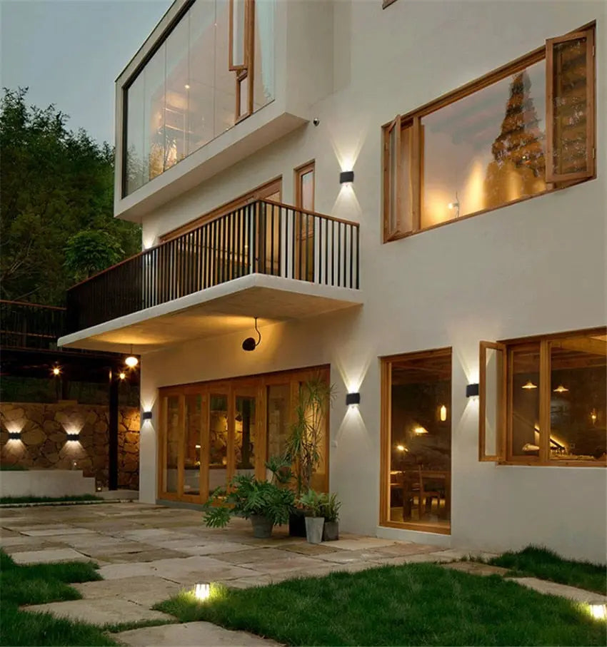Luminova - Applique LED moderne étanche pour un usage intérieur et extérieur