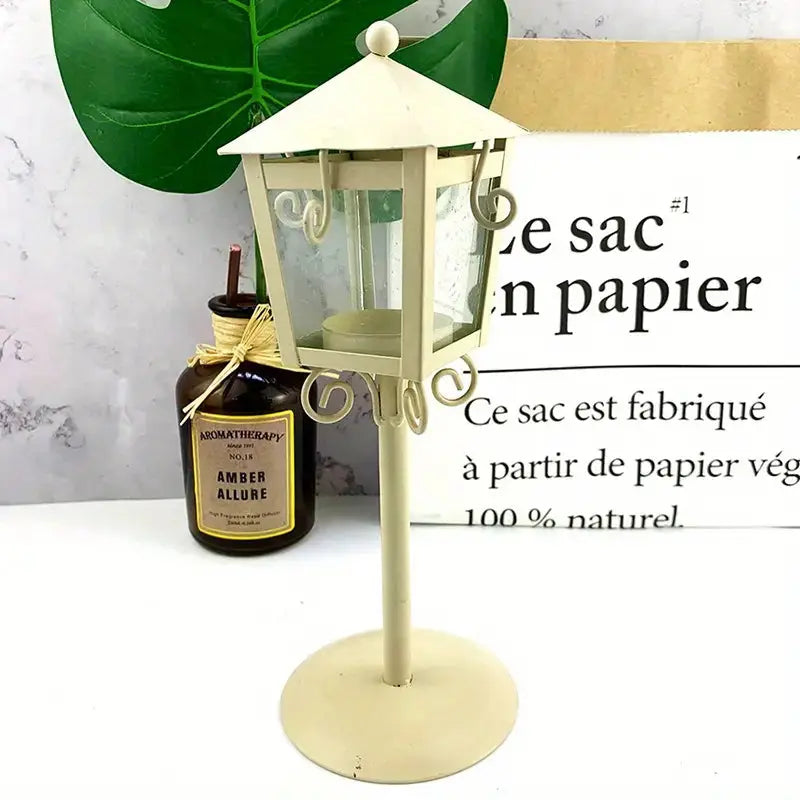 ÉclatRétro - Porte-Bougie en Métal Élégant avec Design Pavillon