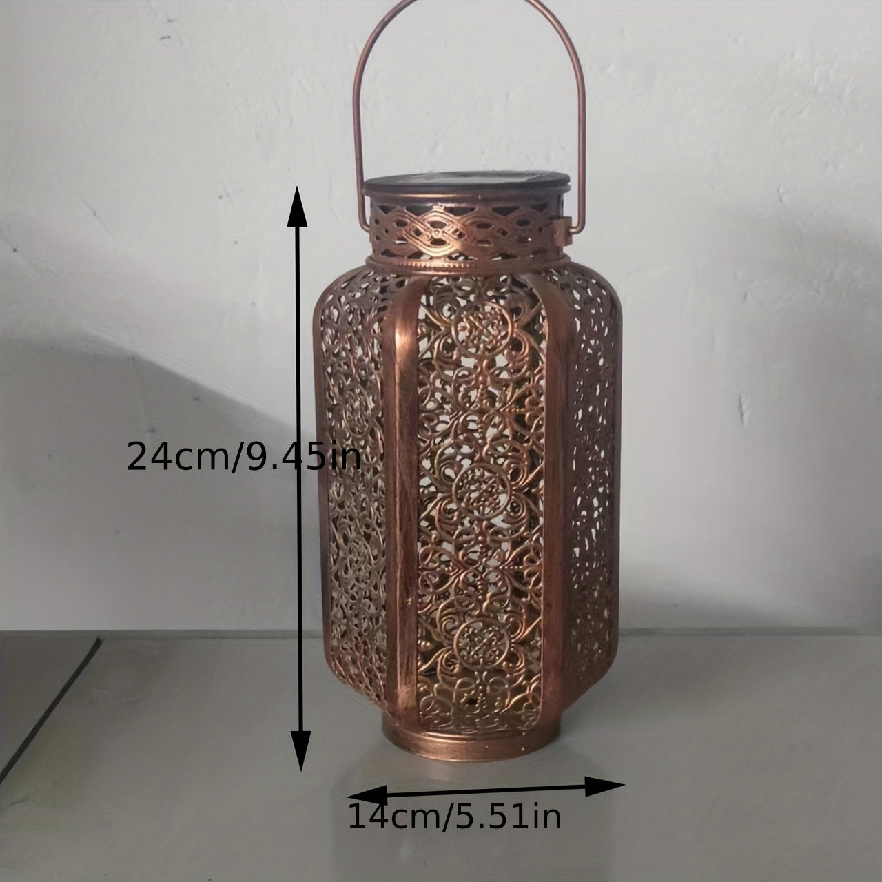 SolarGlow Lantern - Éclairage de jardin LED alimenté par énergie solaire