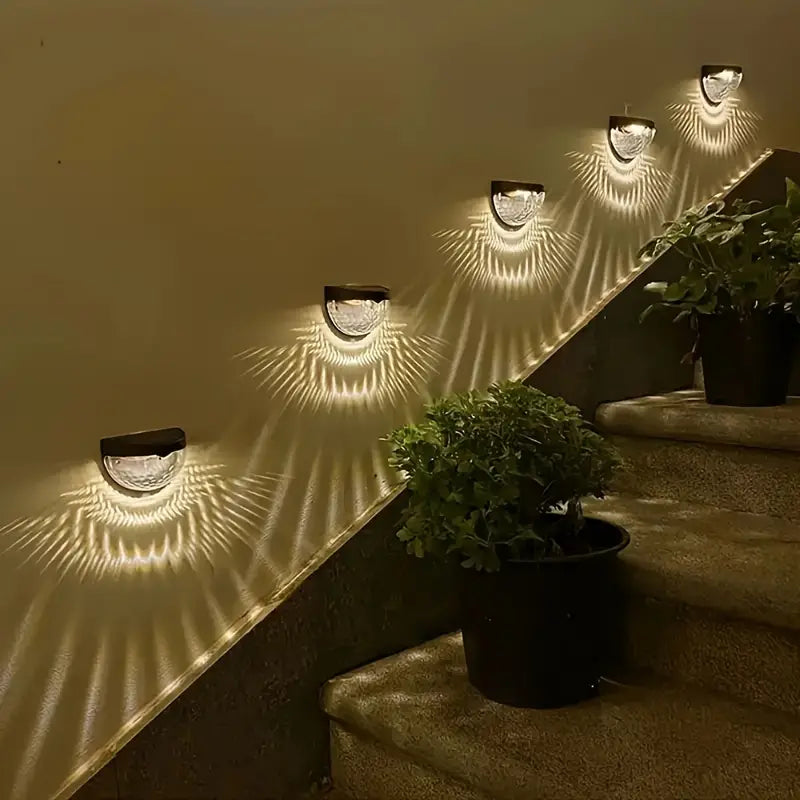 Floroux | Lampes de clôture solaires modernes et luxueuses