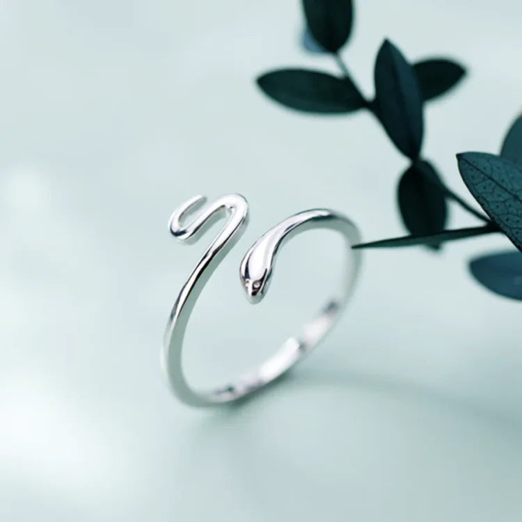 Amira Bague en serpentin réglable - Ajustement parfait pour votre style !