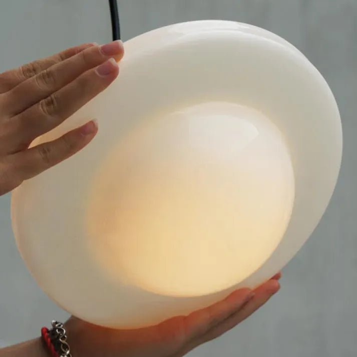 LumiNéo – Suspension Géométrique en Verre Givré Moderne