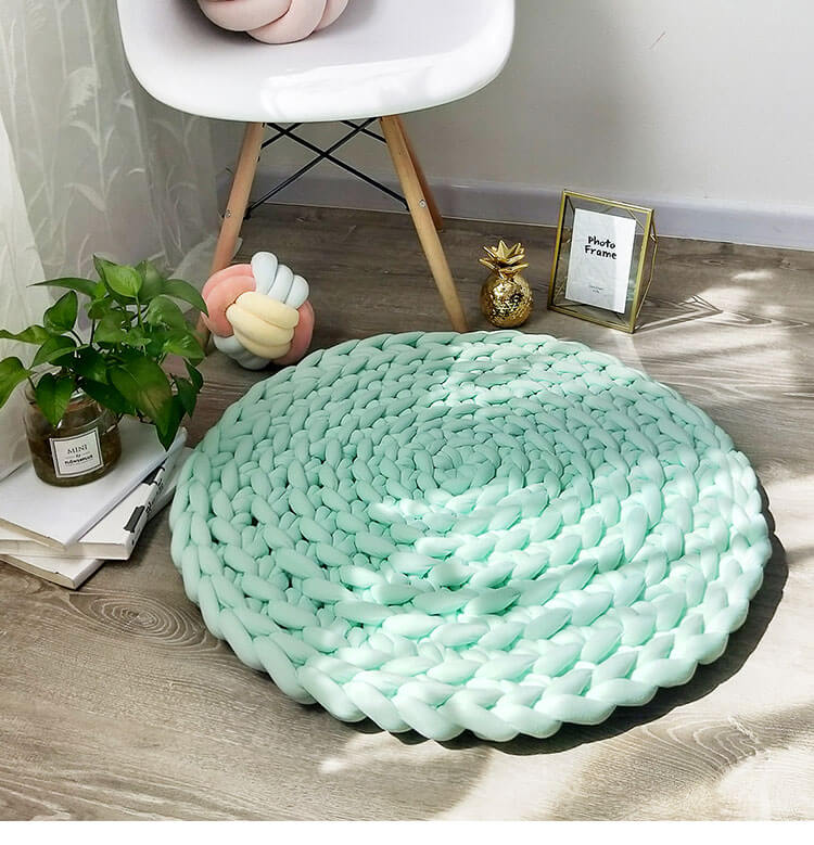 Tapis rond tricoté