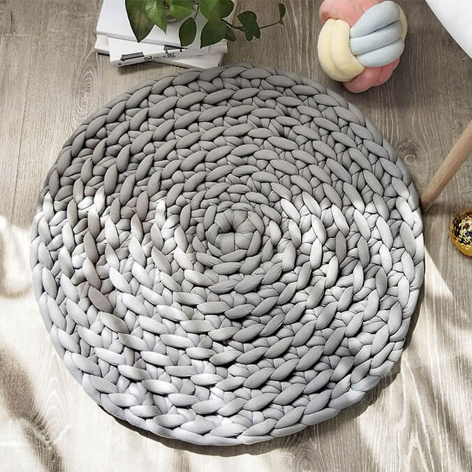 Tapis rond tricoté