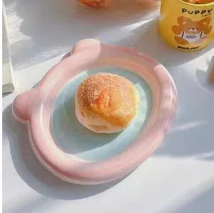 Assiette dodue en couleurs pastel de style coréen