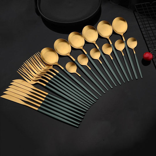 RoyalGlimmer Ensemble de Couverts Dorés - Ensemble de Couverts Dorés pour une Table Luxueuse